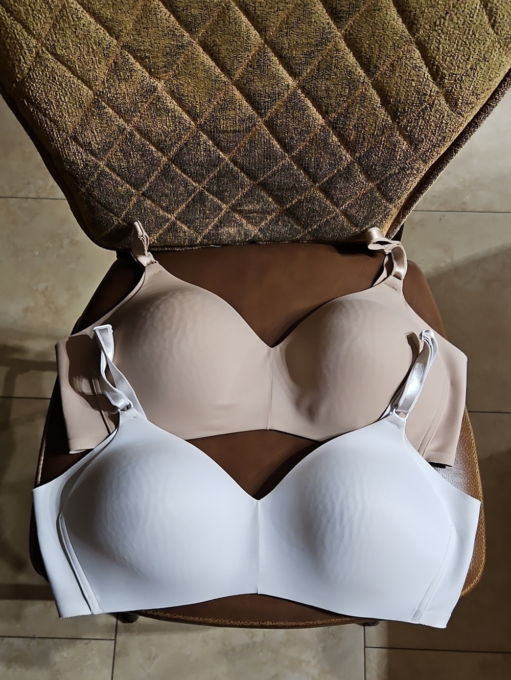 Lot Of 2 Warner's No Side Effects Underarm-Smoothing Wireless Lightly Lined Bras